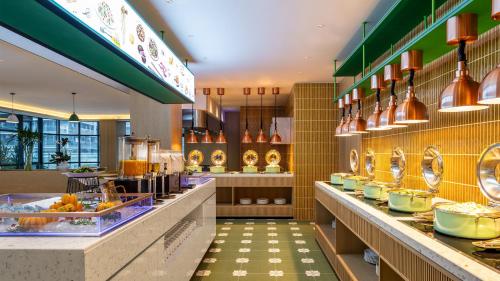 holiday inn express chengdu phoenix mountain by ihg