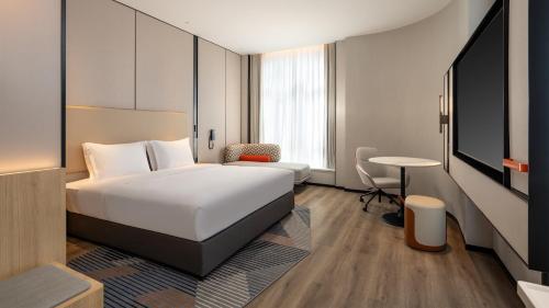 holiday inn express chengdu phoenix mountain by ihg