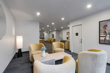 The Cove Hotel,,4 star