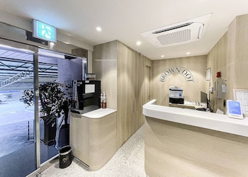 Brown Dot Hotel,,2 star