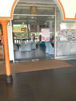 sakol grand palace hotel