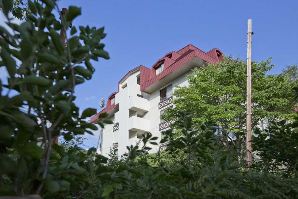 takamiya hotel jurin