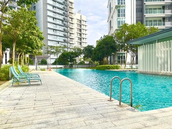 Medini Signature By Sr Home,,3 star