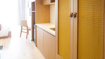 mona luxe apartment
