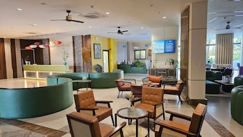 mona luxe apartment