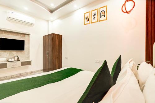 hotel solaris retreat by the arrow