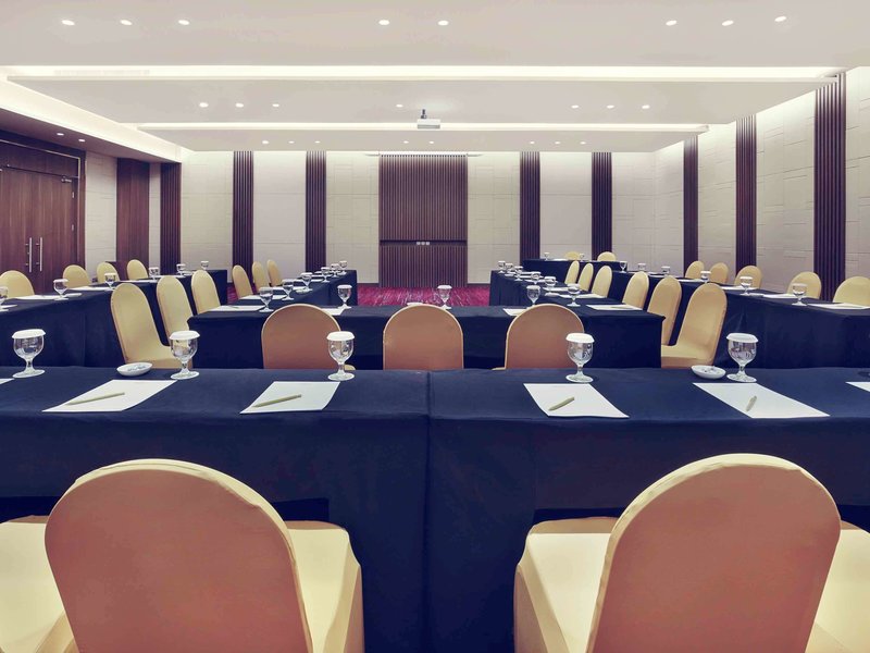 mercure karawang