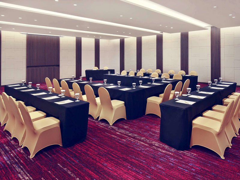 mercure karawang