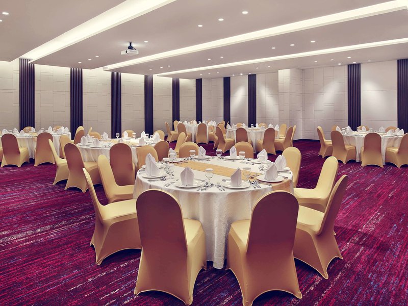 mercure karawang