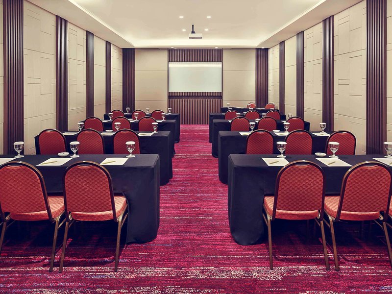 mercure karawang