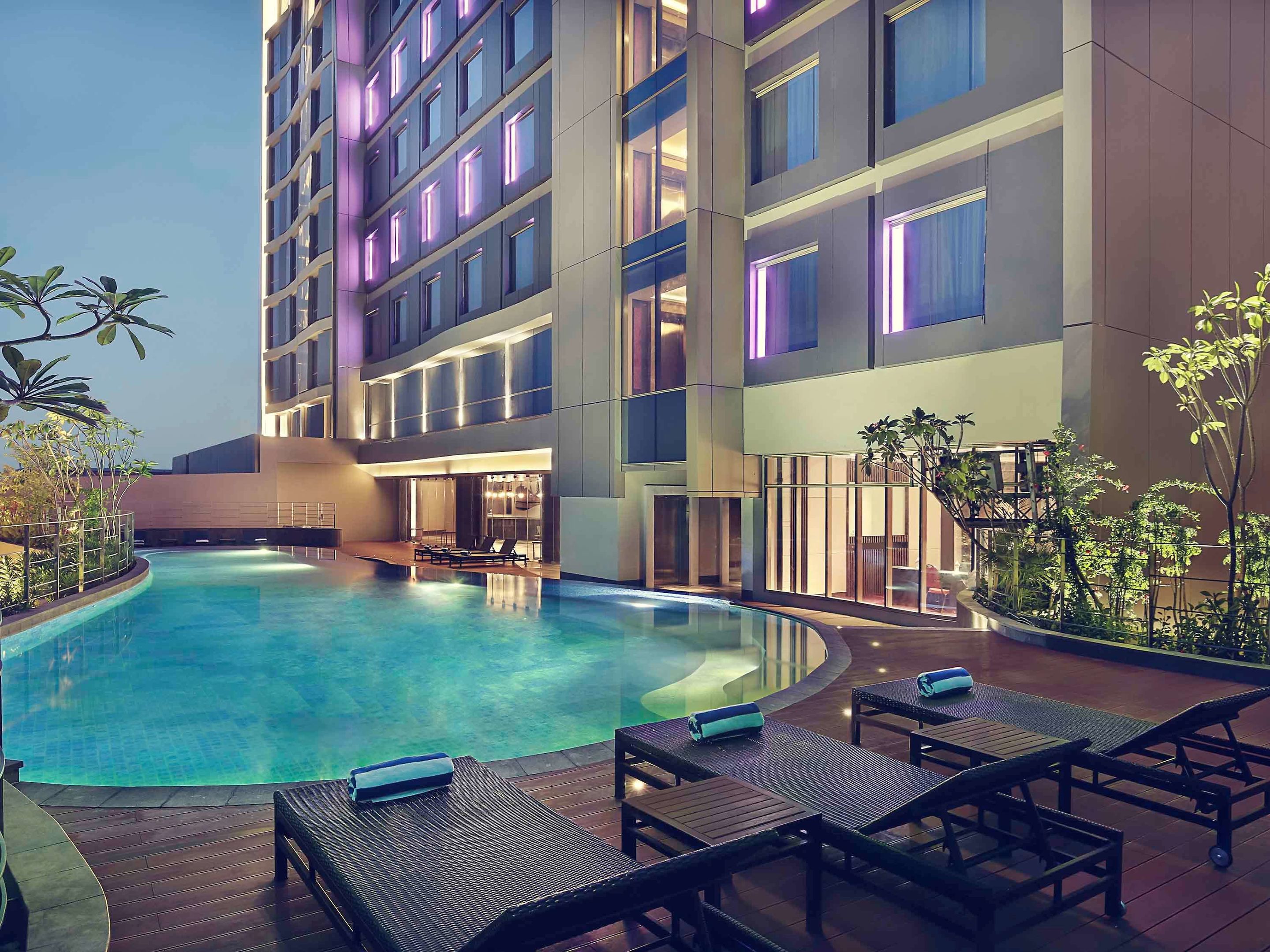 mercure karawang