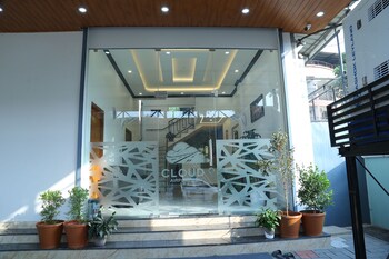cloud9 airport hotel