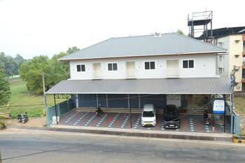 cloud9 airport hotel