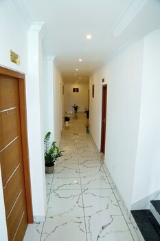 cloud9 airport hotel