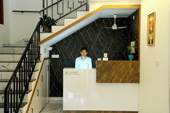 Cloud9 Airport Hotel,,3 star