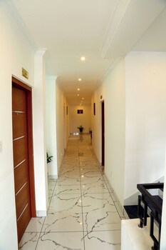 Cloud9 Airport Hotel,,3 star