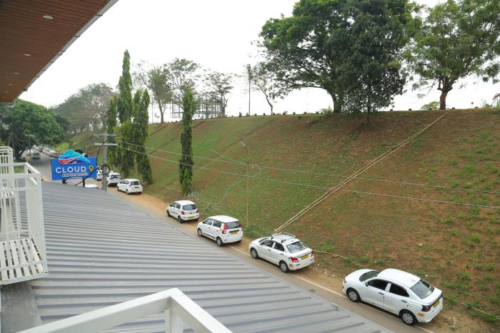 cloud9 airport hotel
