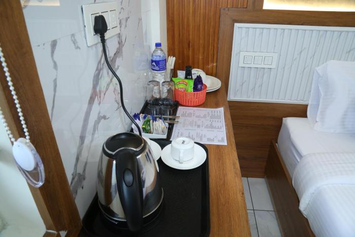 cloud9 airport hotel