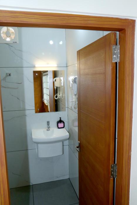 cloud9 airport hotel