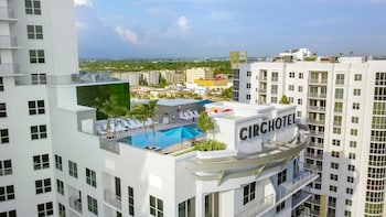 2br condos at the circ by hosteeva