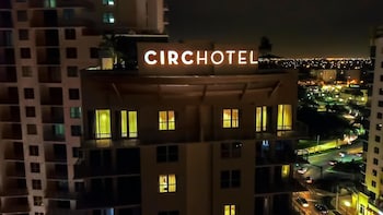 2br condos at the circ by hosteeva