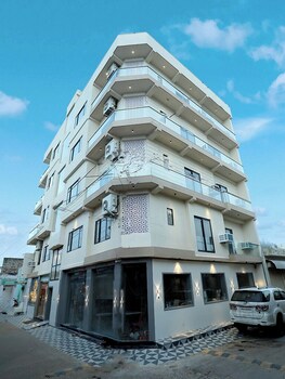 Geetanjali Hotel And Suites,,2 star