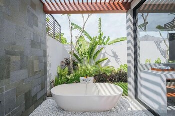 three brothers villas and suite munggu