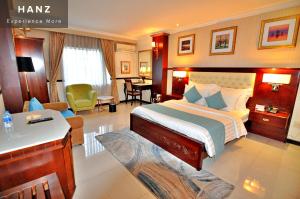 S79 Saigon Garden Hotel,In Krugersdorp,3 star