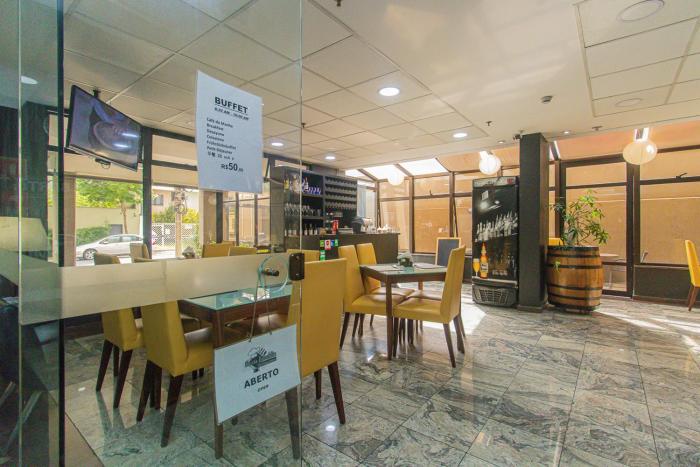 flat no brooklin com academia e estacionamento