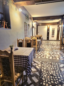 hotel claris valiug