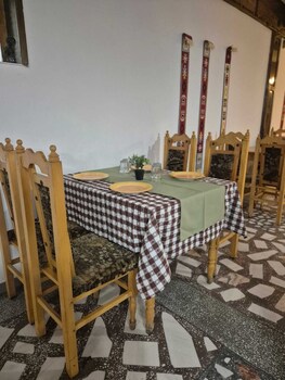 hotel claris valiug