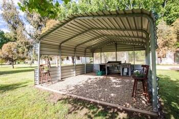 snowy river holiday park