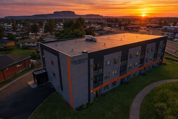 lux suites extended stay