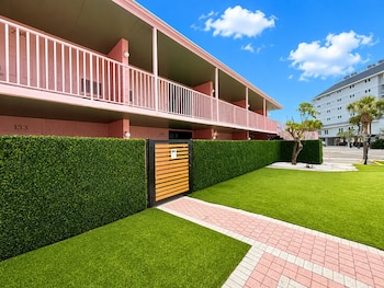 abode beach house
