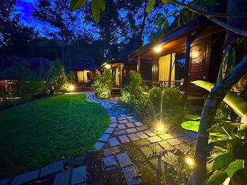 Puunee Wild River Resto & Villa's,,4 star