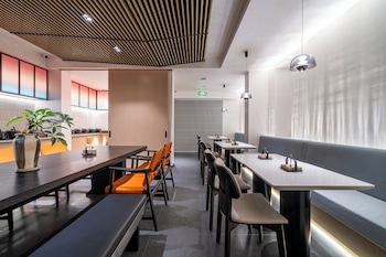 cybo junting shangpin hotel chengdu chunxi road tianfu square branch