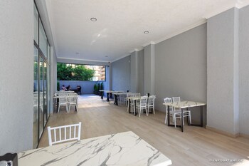 hotel talgha