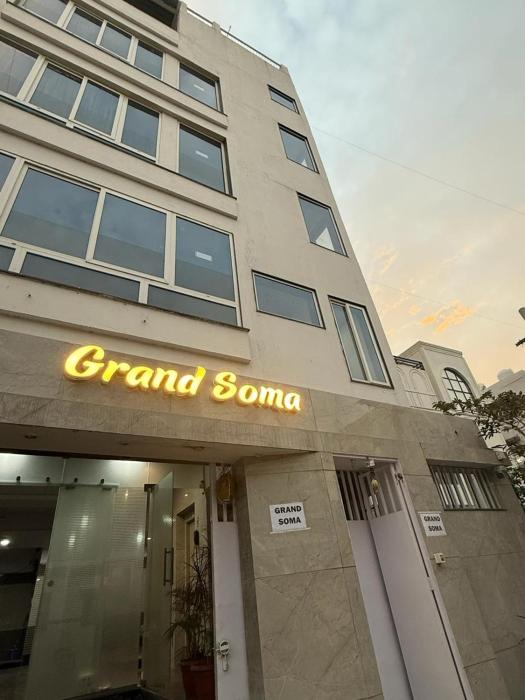hotel grand soma