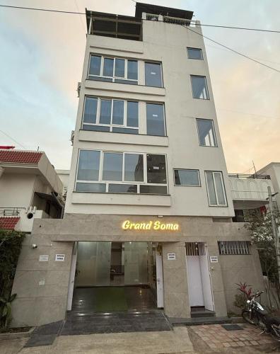 hotel grand soma