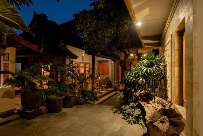 togog polos ubud house