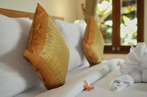 togog polos ubud house