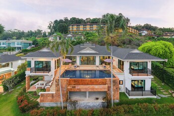 golden horizon villa