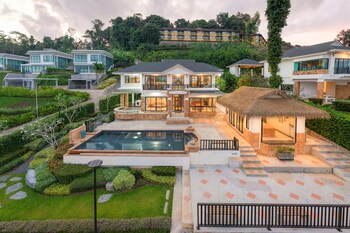 golden horizon villa