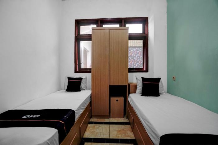 oyo 95035 harmony guest house syariah