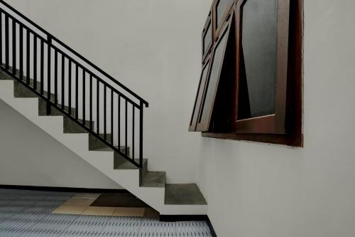oyo 95035 harmony guest house syariah