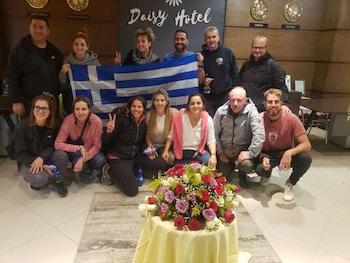 daisy hotel