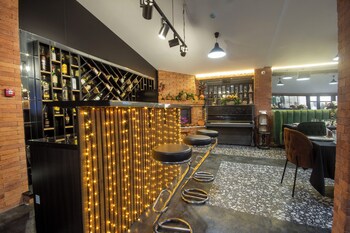 kinor david glatt kosher hotel