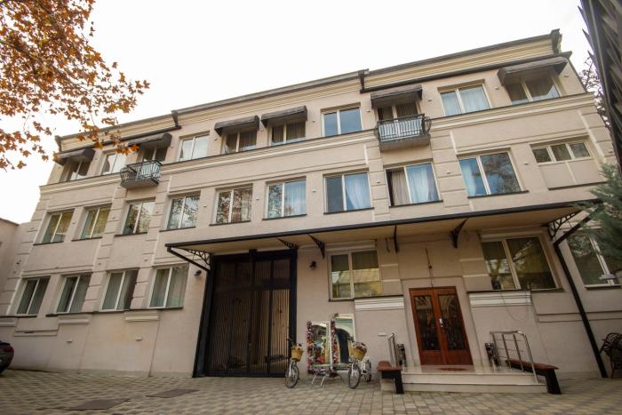 kinor david glatt kosher hotel