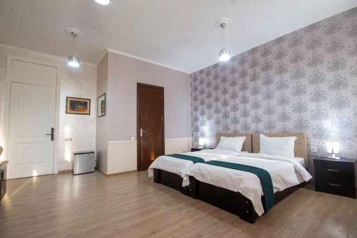 kinor david glatt kosher hotel