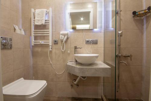 kinor david glatt kosher hotel